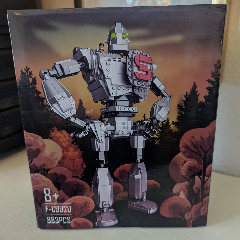 The Iron Giant Building Blocks Set 883 pcs Non Lego